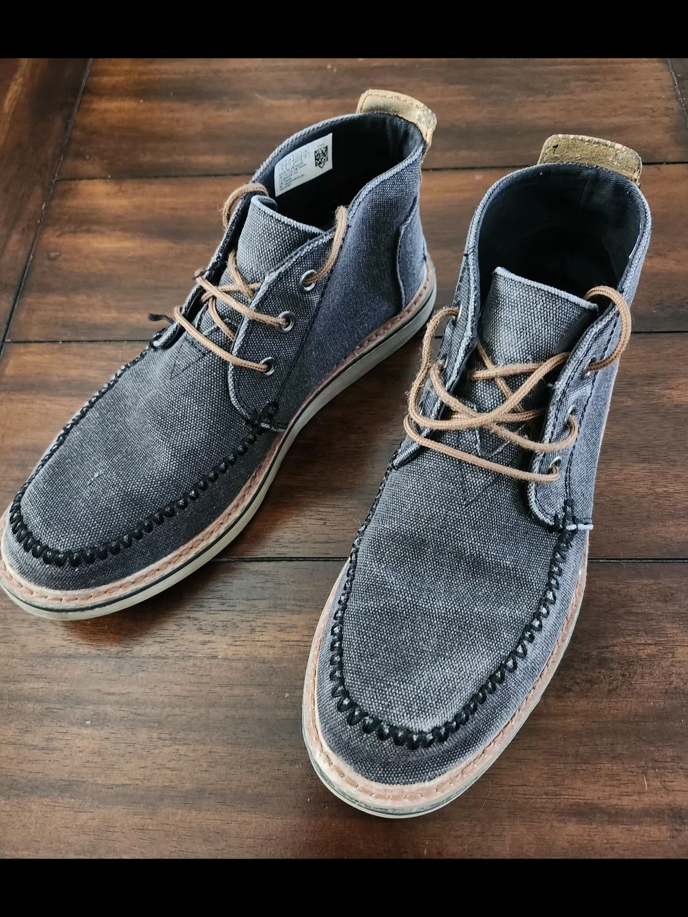 Toms Men's 8 Casual Canvas Chukka Boots in Charcoal with Brown Laces